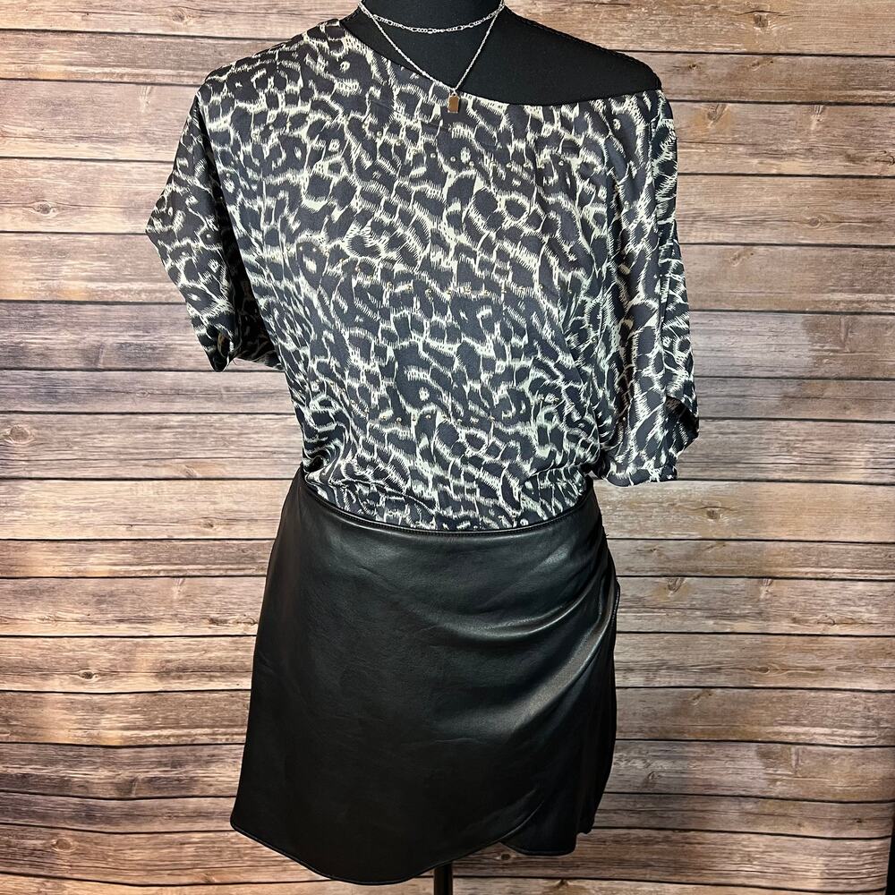 Sugarlips Gray Leopard Print Silk Tunic Blouse Animal Print Top Size Small